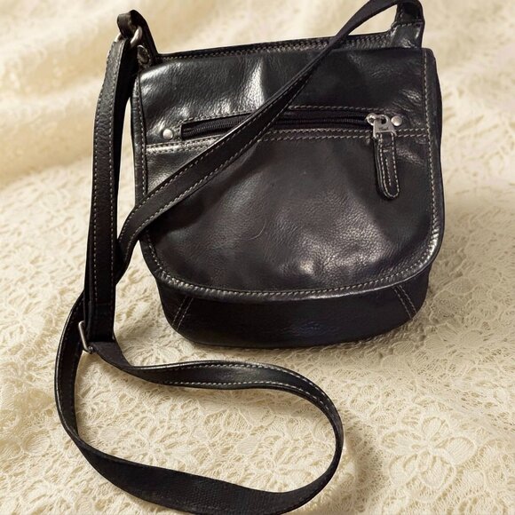 Fossil Handbags - Vintage Fossil Black Leather Crossbody Bag With Adjustable Strap & Front Zipper